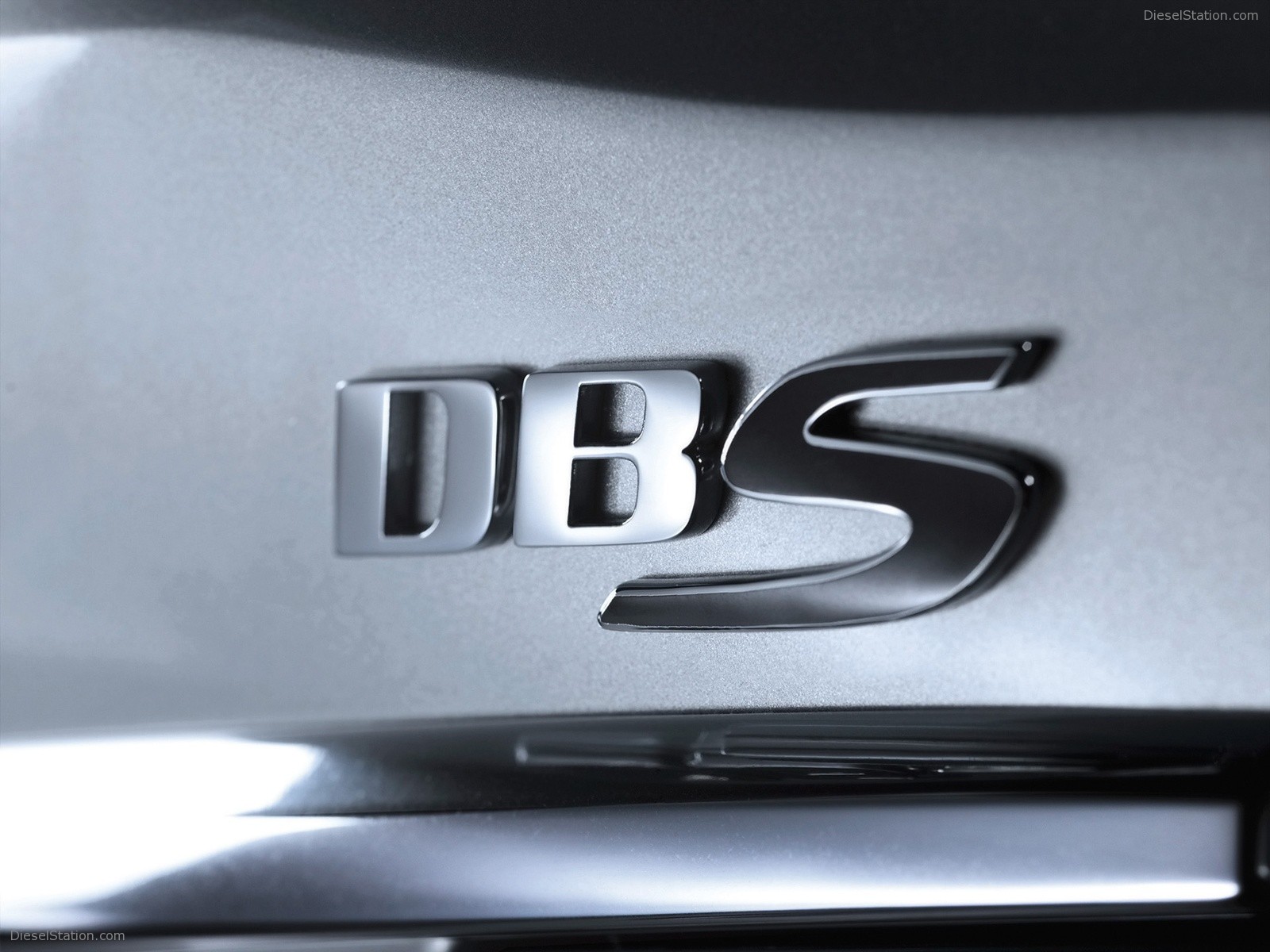 Aston Martin DBS